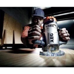 Défonceuse Affleureuse électrique AEG 1400W MF 1400 KE 7 Défonceuse Affleureuse électrique AEG 1400W MF 1400 KE -AEG Soldes 4502781 3